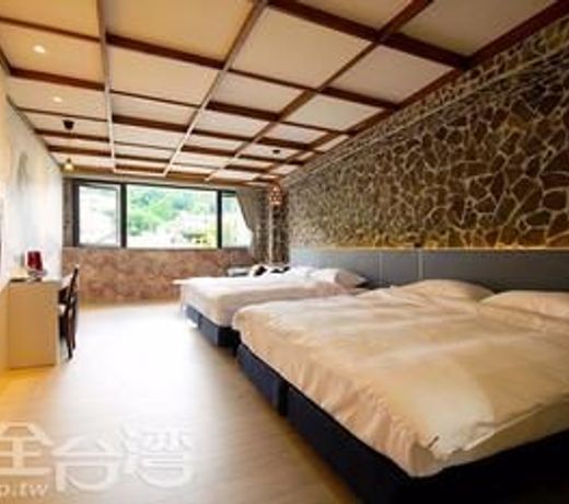 Ace House