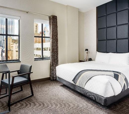 Distrikt Hotel Pittsburgh, Curio Collection by Hilton