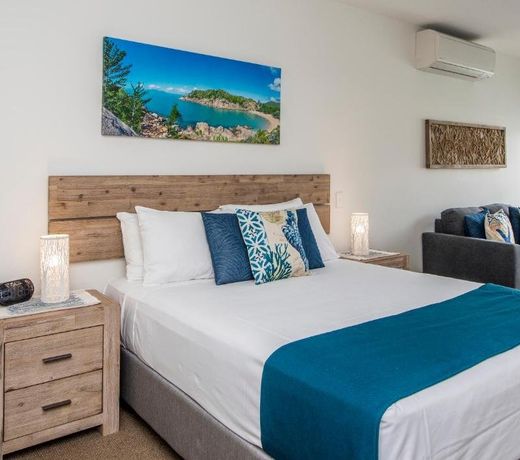 Absolute Waterfront Magnetic Island