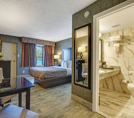 Blue Creek Inn
