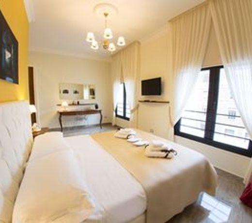 NeapolitanTrips Hotel