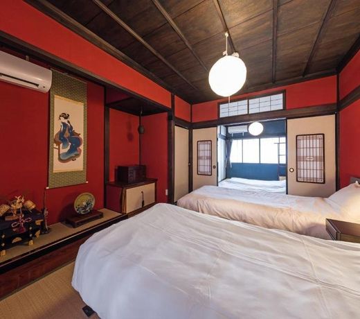 Kaga House