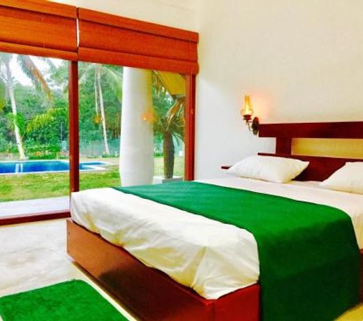 Airport Resort