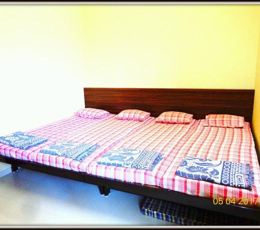 Ambika Yatri Niwas Kolhapur