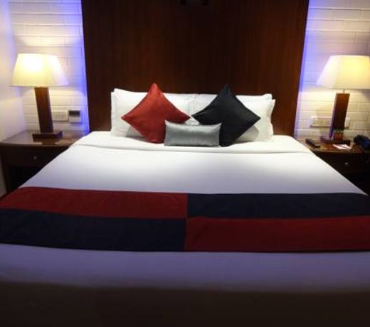 SFO Hotel and Suites