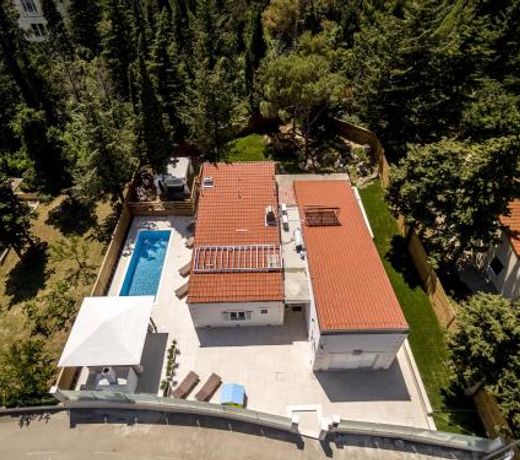 Luxury villa with a swimming pool Split - 13408