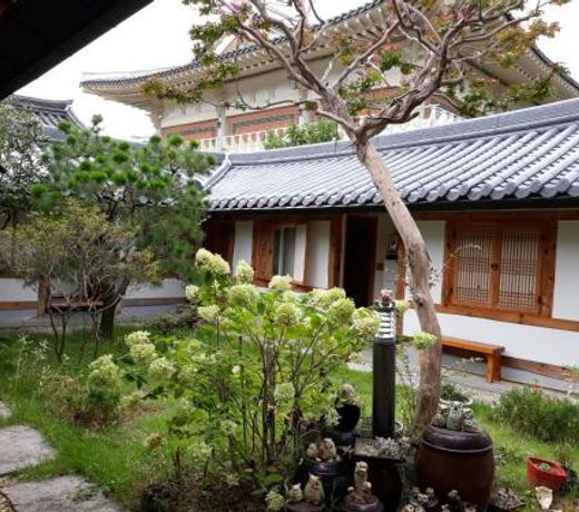 Sarangnamoo Hanok Guesthouse