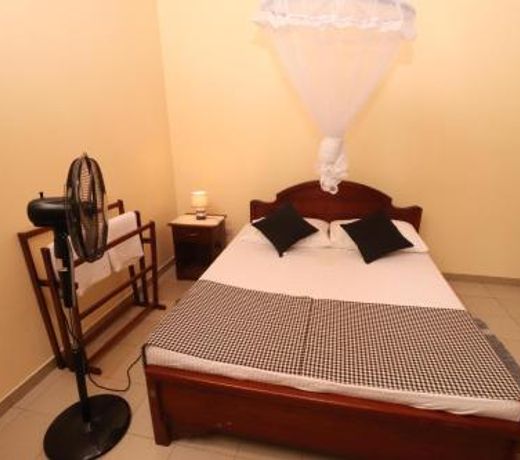 Yoho Granary Homestay Mini-Hotel