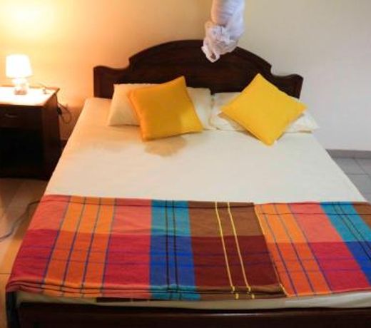 Yoho Granary Homestay Mini-Hotel