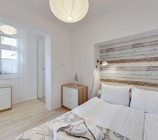 Lion Apartments - La Playa