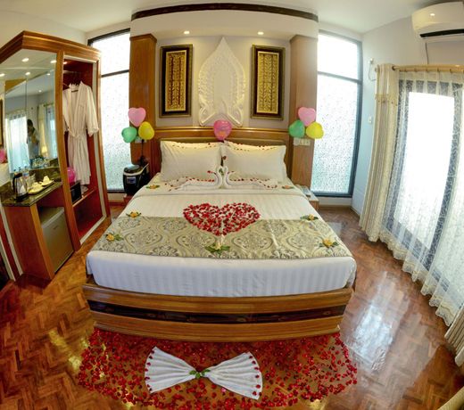 Shwe Taung Tan Hotel - Lake View