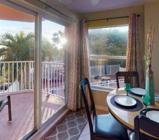 206 - Surf Beach Resort