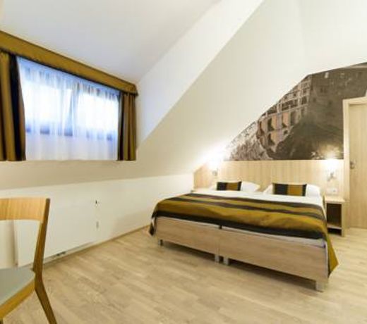 Garni hotel Castle Bridge