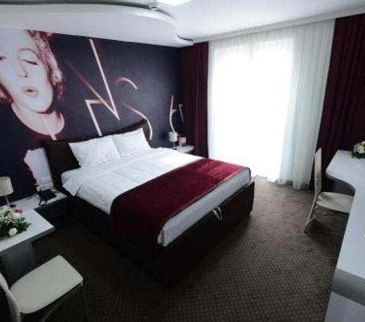 Garni Hotel Hollywoodland Wellness & Aquapark