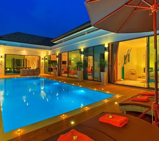 Crystal Pool Villa