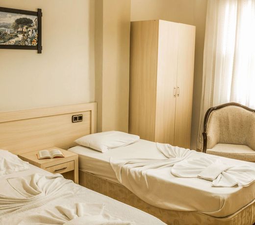 Ender Hotel
