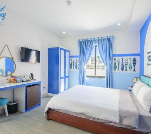Azure Hotel Da Nang - Beach