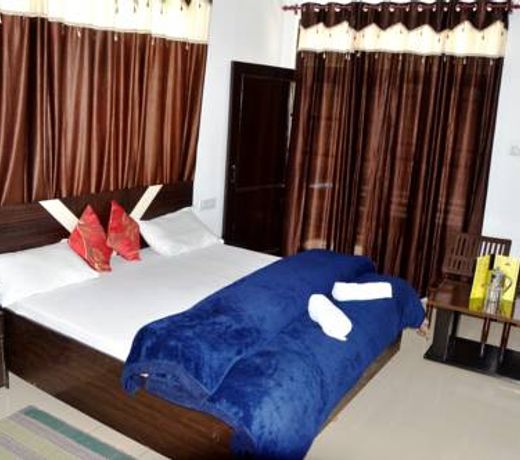 Hotel Satyadev Grand