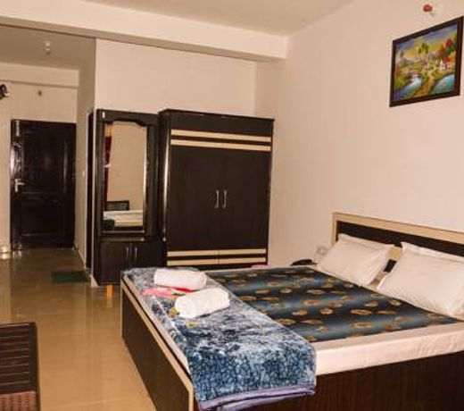 Hotel Satyadev Grand