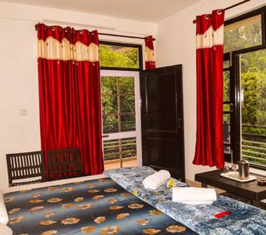 Hotel Satyadev Grand