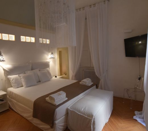 Cadelli Luxury Suite