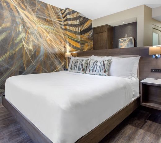 Cambria Hotel Philadelphia Downtown Center City