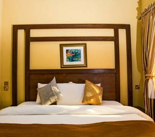 Banex Hotel and Suites