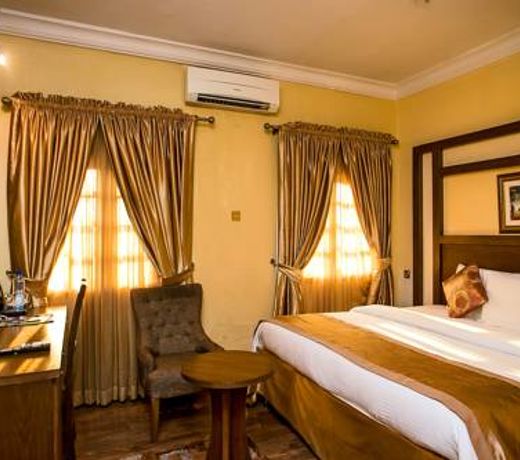 Banex Hotel and Suites