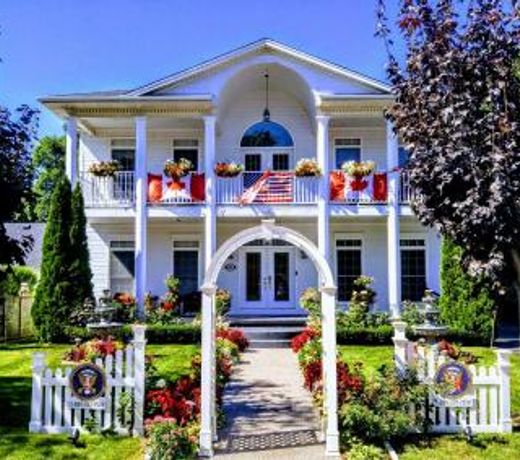The White House Boutique B&B