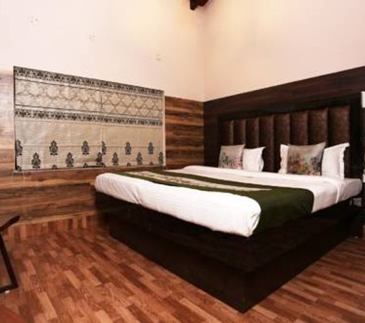 Ekam Lodge