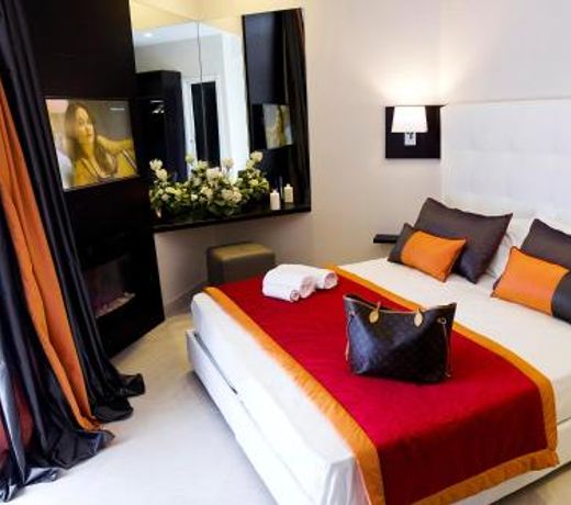 Roman Holidays Boutique Hotel