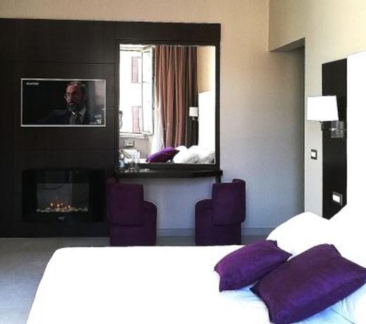 Roman Holidays Boutique Hotel