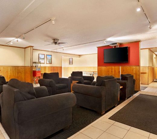 Travelodge by Wyndham Edgemont