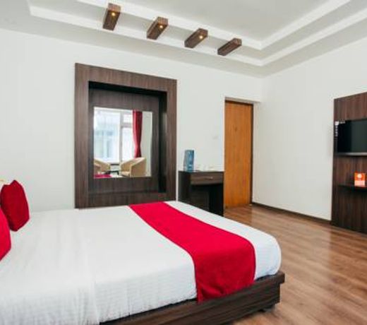 OYO 11474 Gangaur Regency Boutique Hotel
