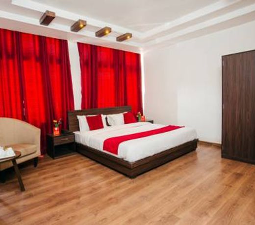 OYO 11474 Gangaur Regency Boutique Hotel