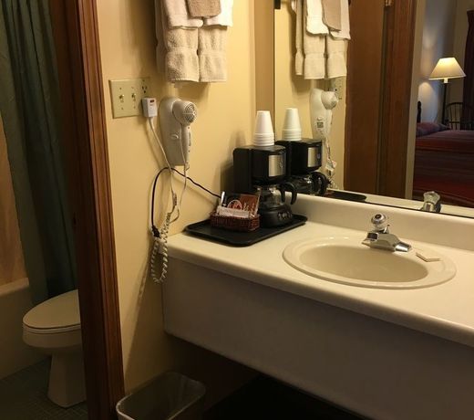 Country Mountain Inn