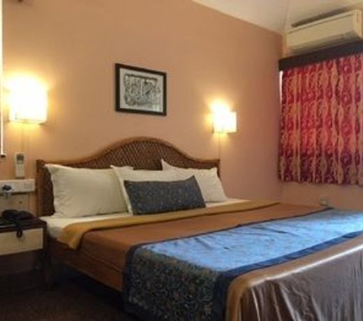OYO 807 Hotel Gopika International