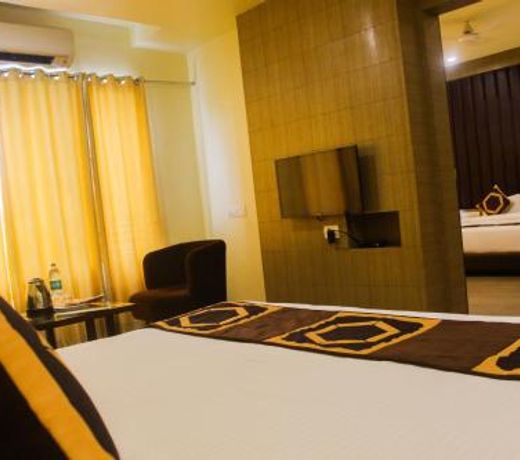 Solitaire Hotel And Resorts