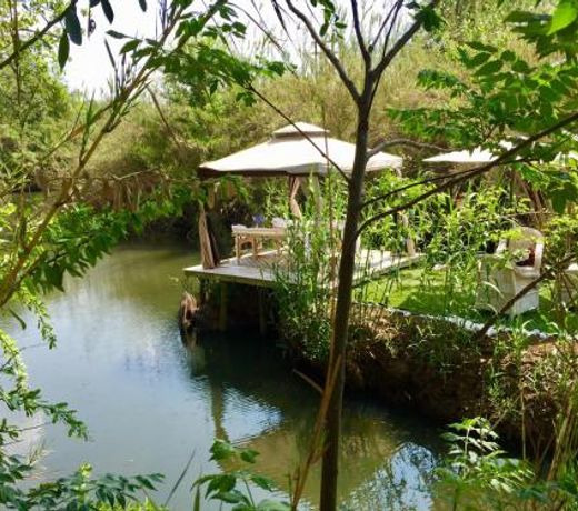 Iris Retreat & Island Day Spa