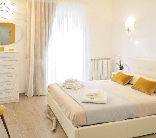 Duca70 "Suite Home"