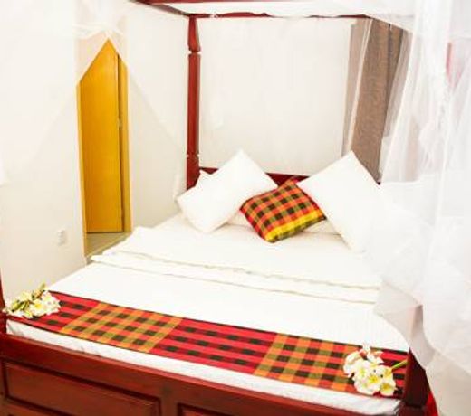 White Villa Beach Resort