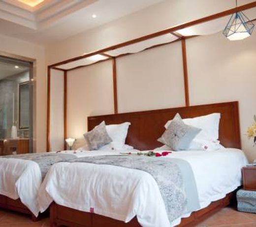 Guilin Crystal Crescent Moon Hotel