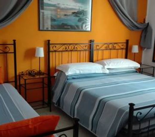 Hotel Holiday Center