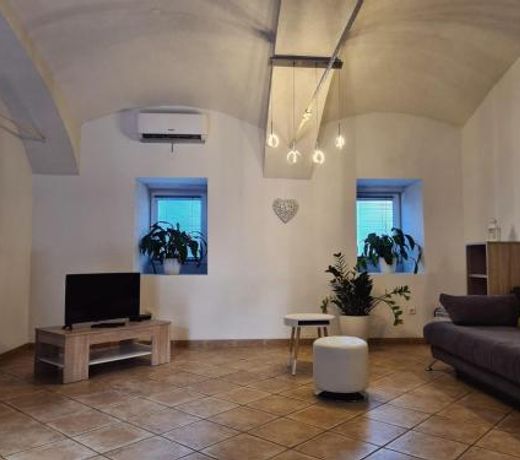 Apartment Pod velbi