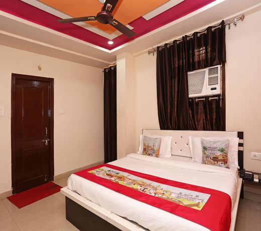 OYO 7773 Hotel Simran Palace
