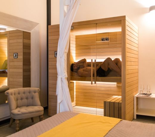 Snob Luxury Suite