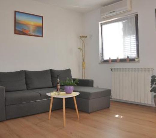 Apartman Mirna