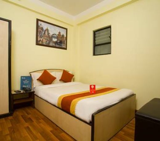 OYO 156 Hotel Sweet Town