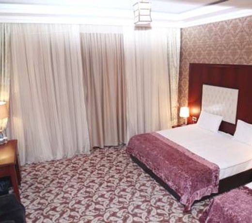 Clover Hotel Baku