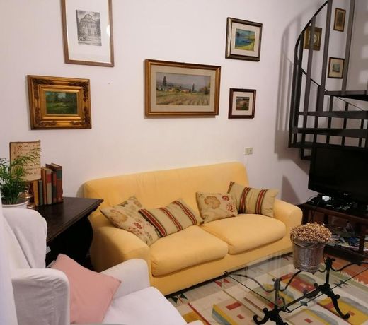 Casina in pietra